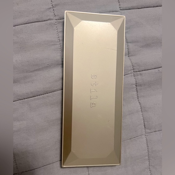 Brand new, never used - Stila eye shadow palette - Picture 2 of 2